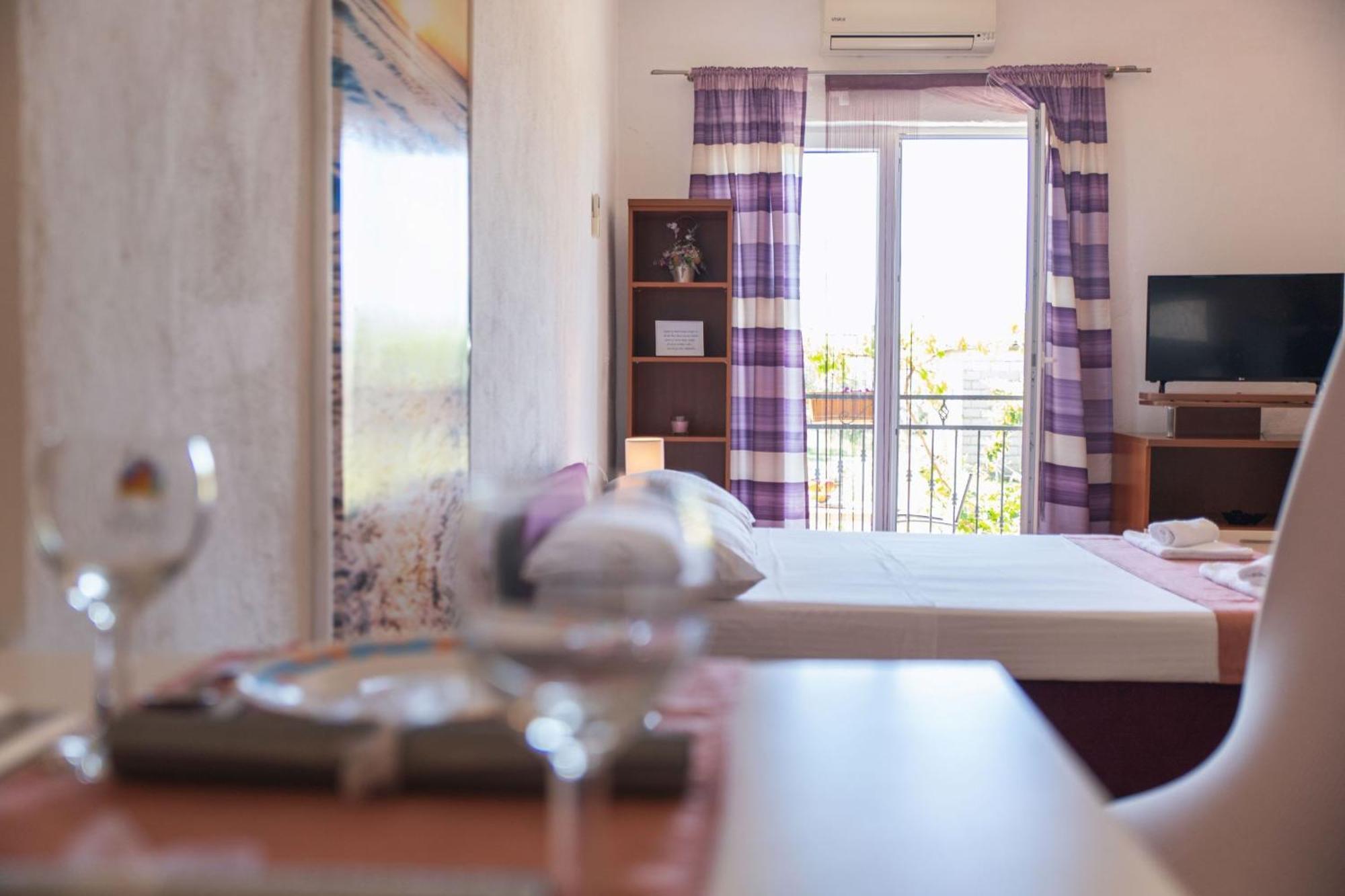 Apartment Livaja Кастель-Нови Номер фото